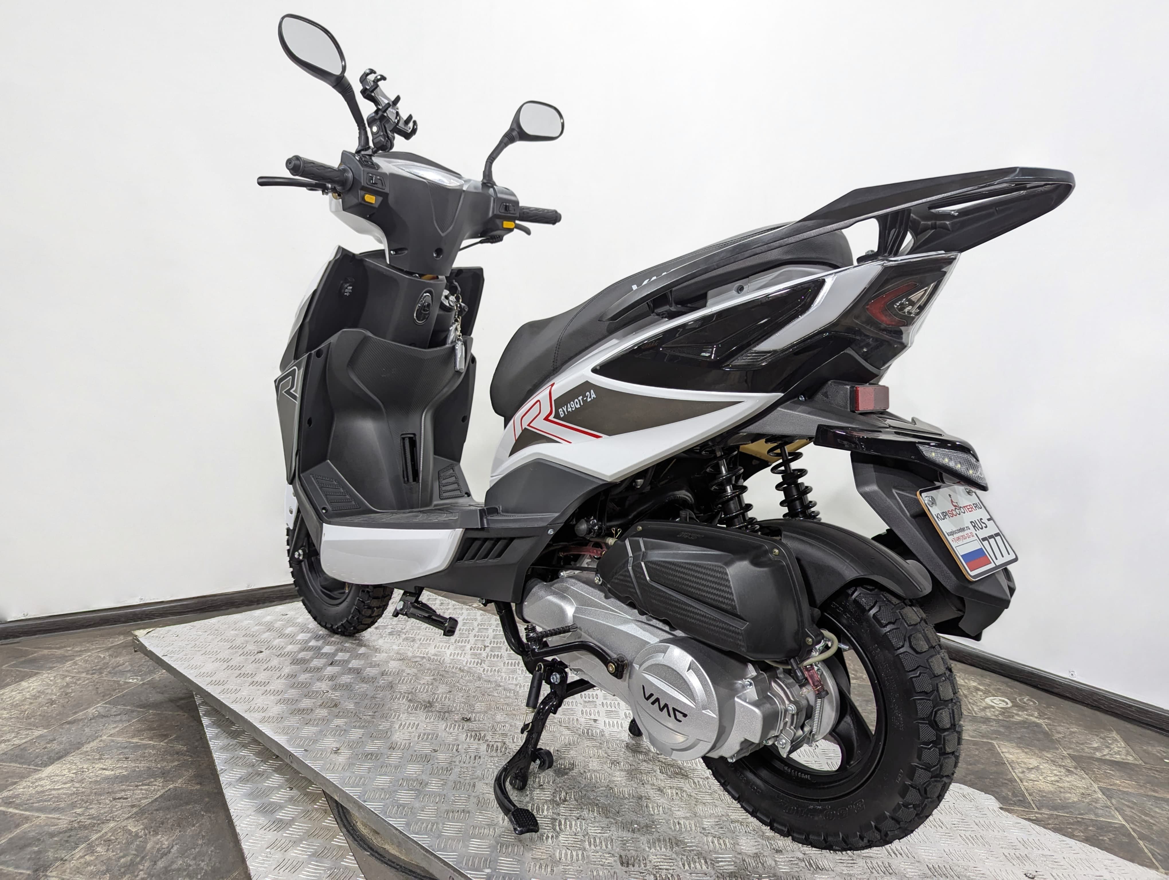 Скутер VMC (Vento) City (49/150cc) бело-черный